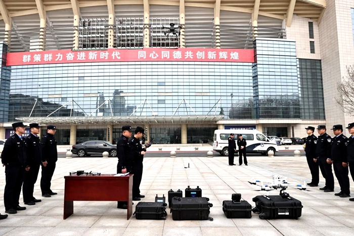 高新技术产业开发区分局开展警用无人机应用培训。