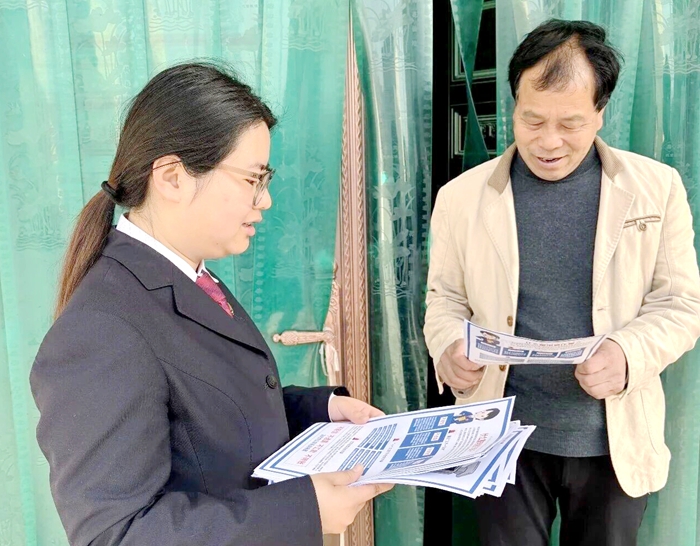 潼关县人民检察院开展平安建设宣传活动.