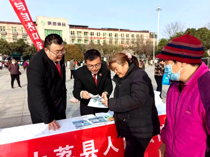 大荔县人民法院开展“世界水日”“中国水周”主题法治宣传活动。