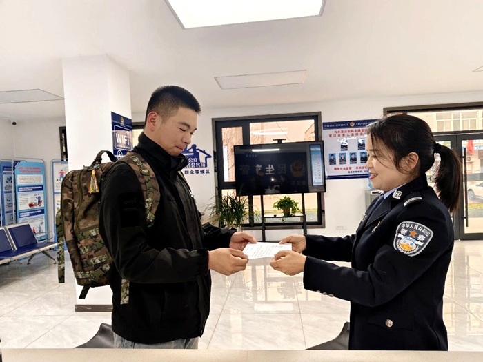 白水公安交警延时服务“不断档”，暖心解忧获点赞。