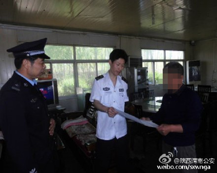 韩城昝村派出所联合镇食品药品监督管理所，对辖区农家乐进行了检查。