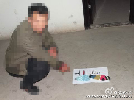 澄城韦庄派出所民警在辖区街道集会上及时发现并破获一起盗窃电动摩托车案.